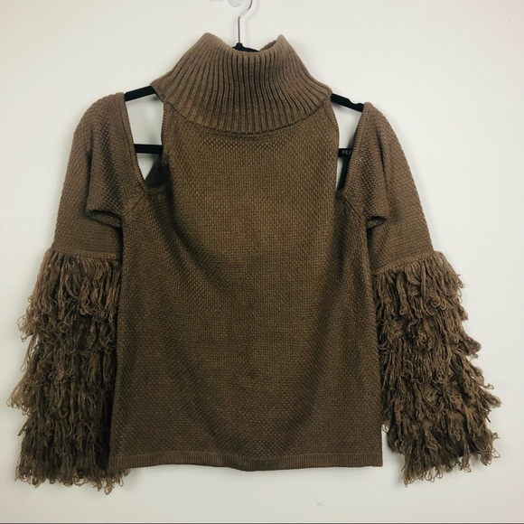 Brown net turtleneck sweater with cold shoulder and fringe cuffs - Picture 3 of 15